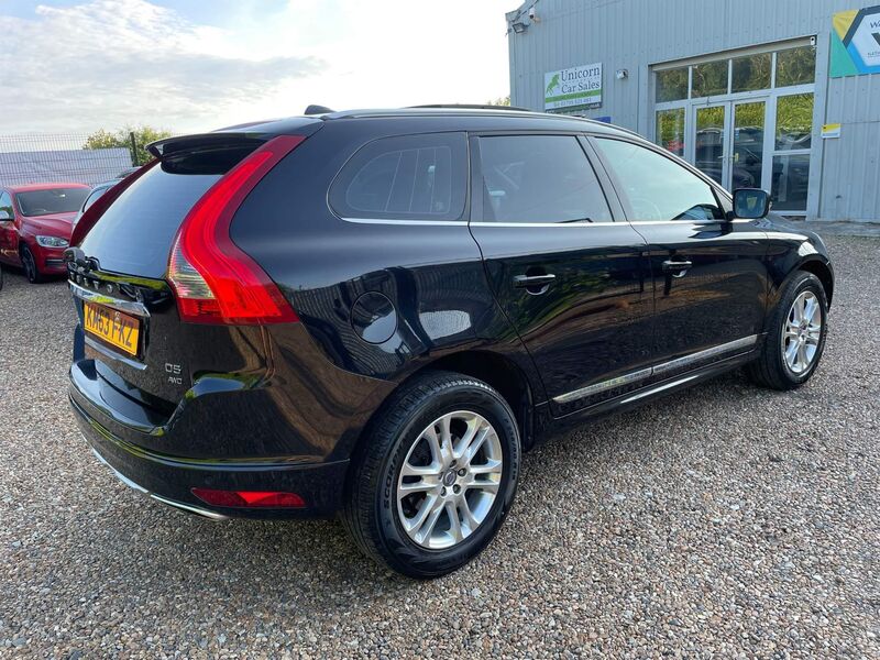 View VOLVO XC60 2.4 D5 SE Lux Nav Geartronic AWD Euro 5 5dr