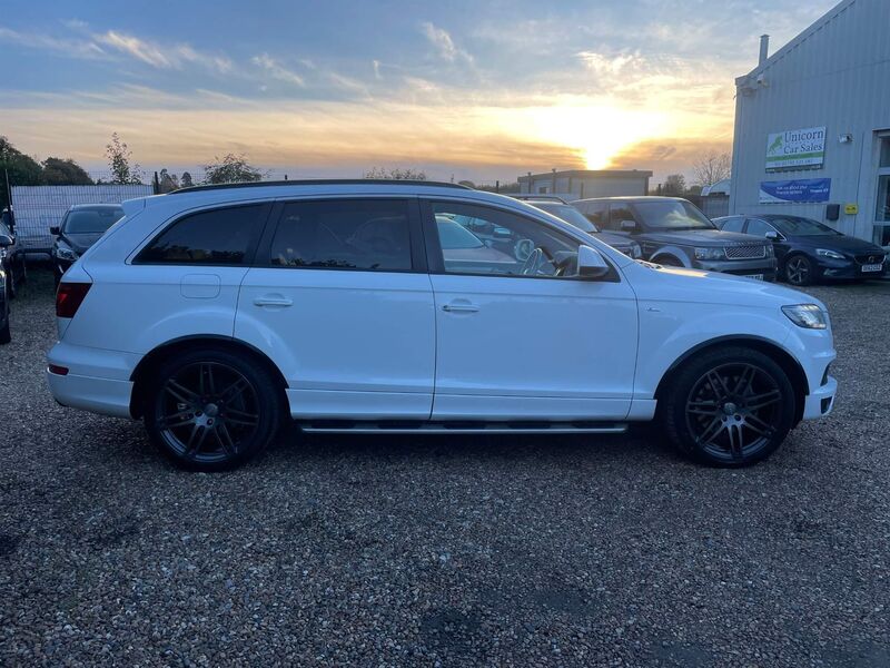 AUDI Q7