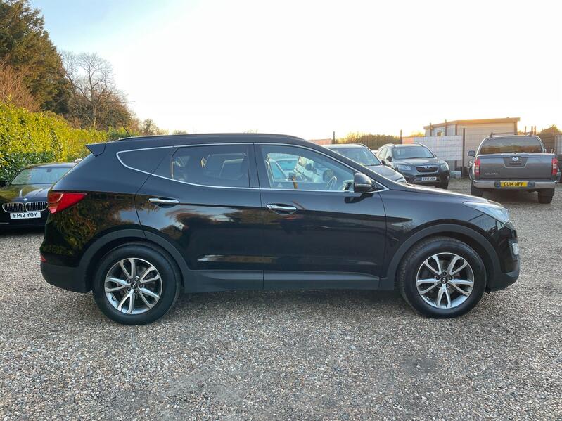 View HYUNDAI SANTA FE 2.2 CRDi Premium Auto 4WD Euro 5 5dr (7 seat)