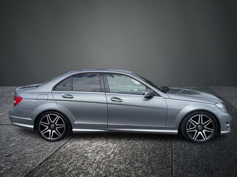 View MERCEDES-BENZ C CLASS 2.1 C220 CDI BlueEfficiency AMG Sport Plus