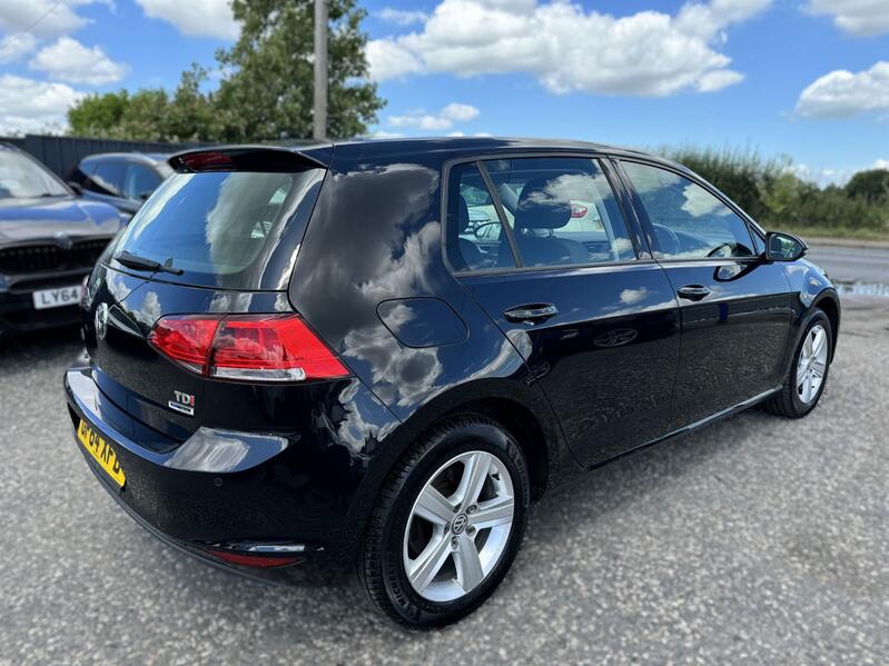 View VOLKSWAGEN GOLF 1.6 TDI BlueMotion Tech Match