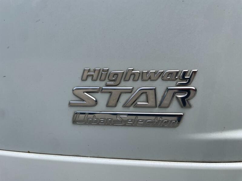 NISSAN ELGRAND