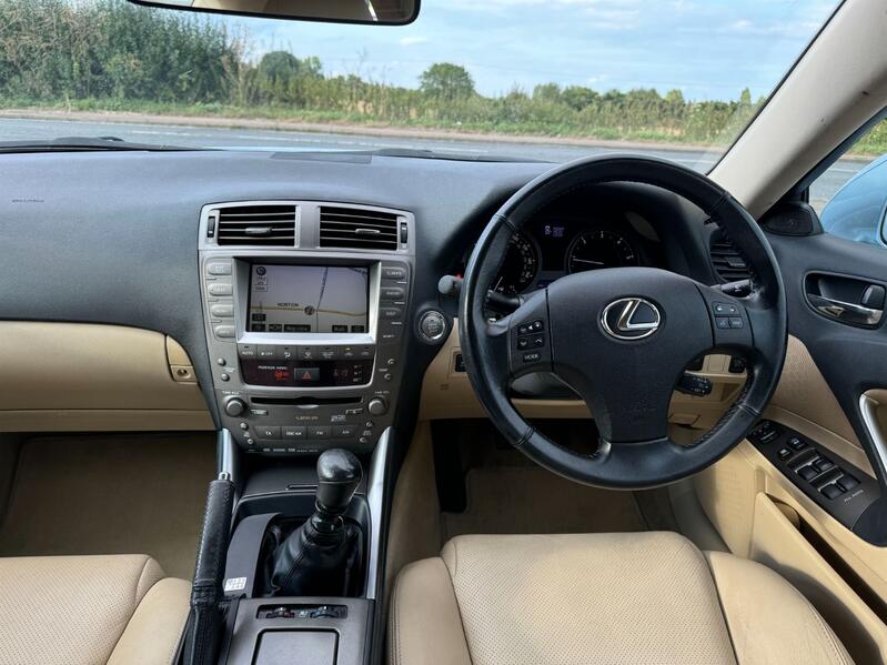 LEXUS IS
