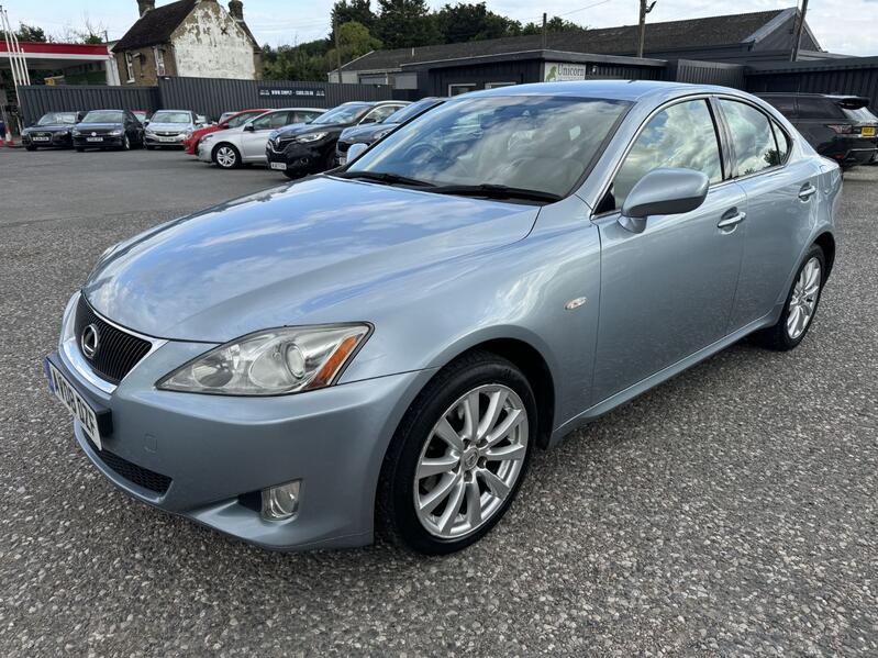 LEXUS IS