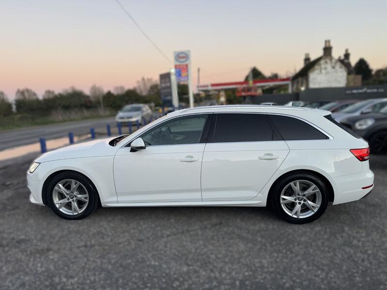 AUDI A4 AVANT