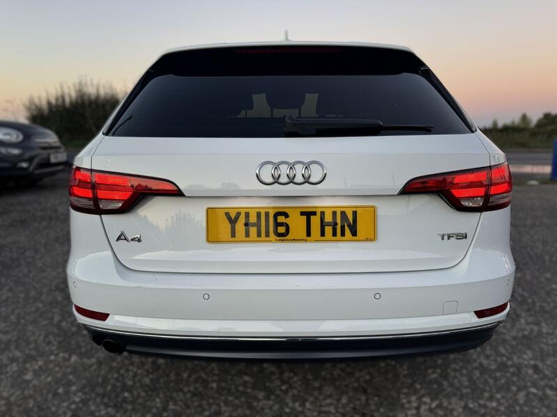 AUDI A4 AVANT