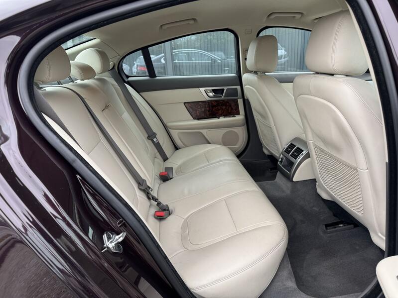 JAGUAR XF