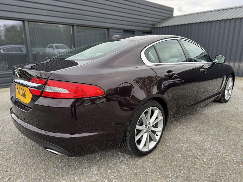 View JAGUAR XF 2.2d Premium Luxury Auto Euro 5 (s/s) 4dr