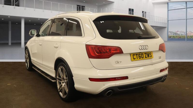 View AUDI Q7 3.0 TDI V6 S line