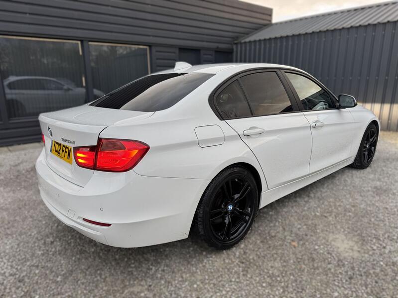 View BMW 3 SERIES 2.0 320d Efficient Dynamics