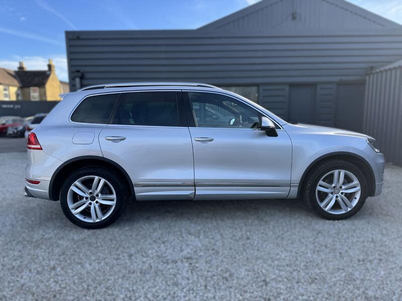 View VOLKSWAGEN TOUAREG 3.0 TDI V6 BlueMotion Tech Altitude