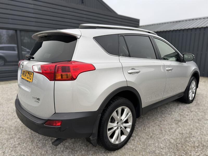 View TOYOTA RAV4 2.2 D-4D Invincible