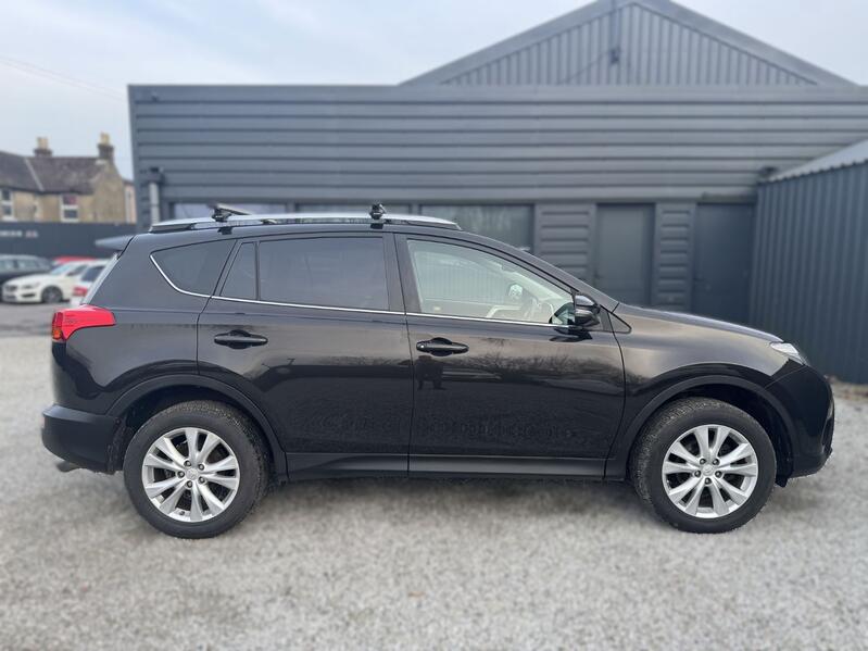 View TOYOTA RAV4 2.2 D-4D Invincible