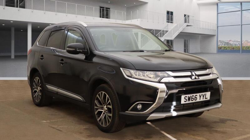 View MITSUBISHI OUTLANDER 2.2 DI-D GX4