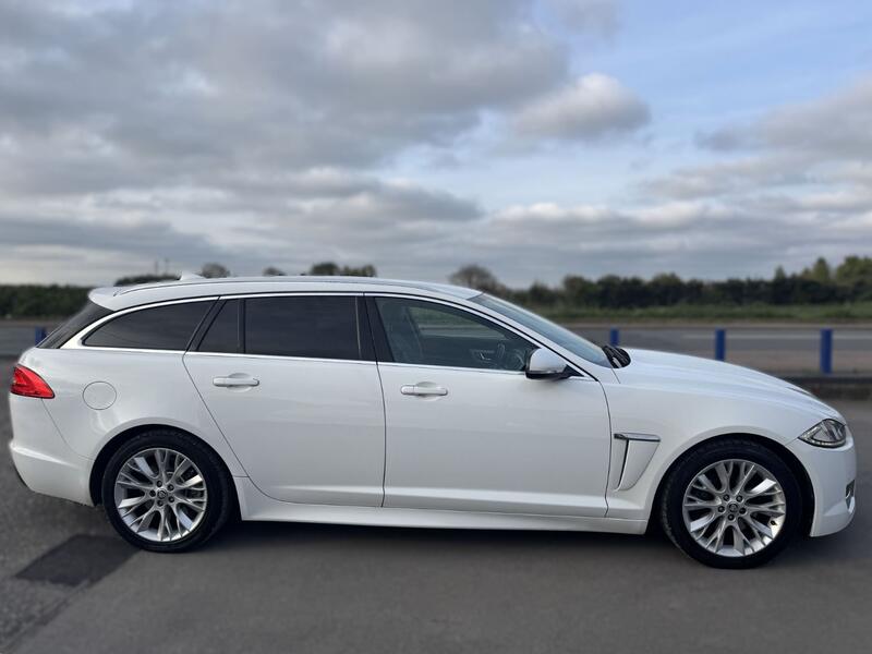View JAGUAR XF 2.2 d Sport
