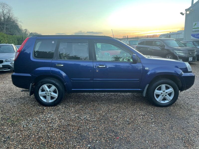 View NISSAN X-TRAIL SVE