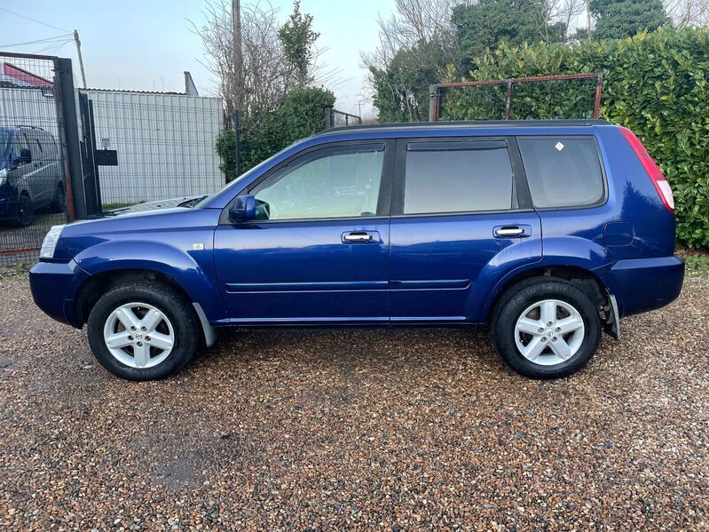 NISSAN X-TRAIL