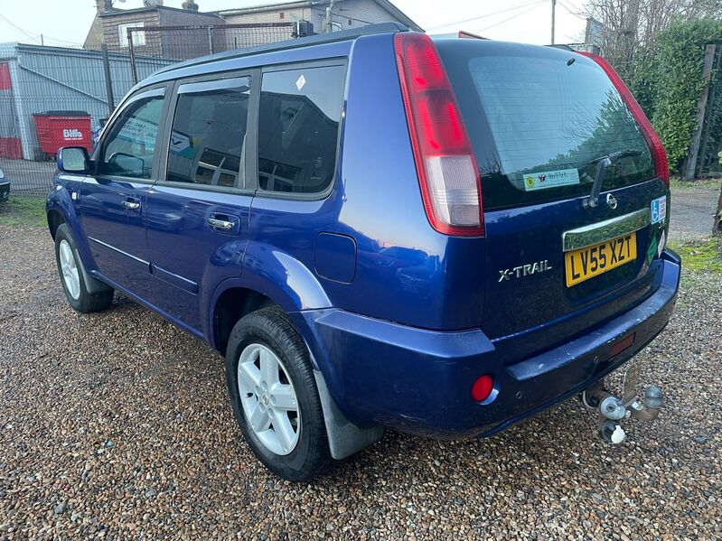 NISSAN X-TRAIL