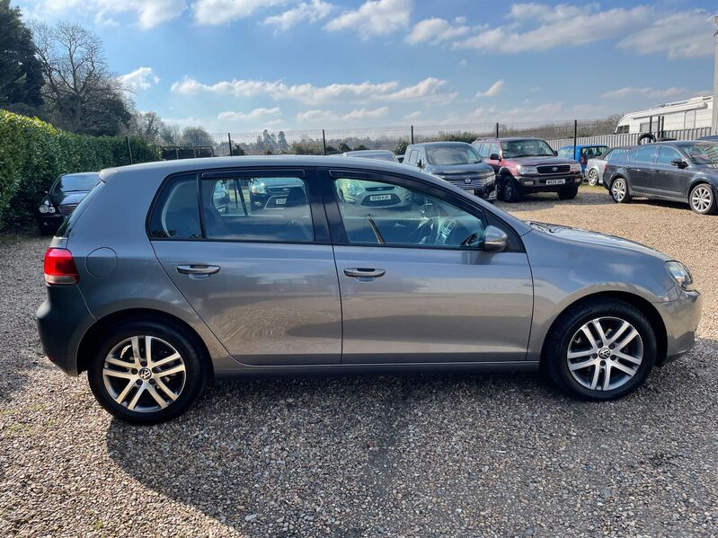 View VOLKSWAGEN GOLF SE TDI DSG