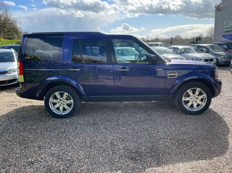 View LAND ROVER DISCOVERY 4 3.0 TDV6 XS 5dr Auto