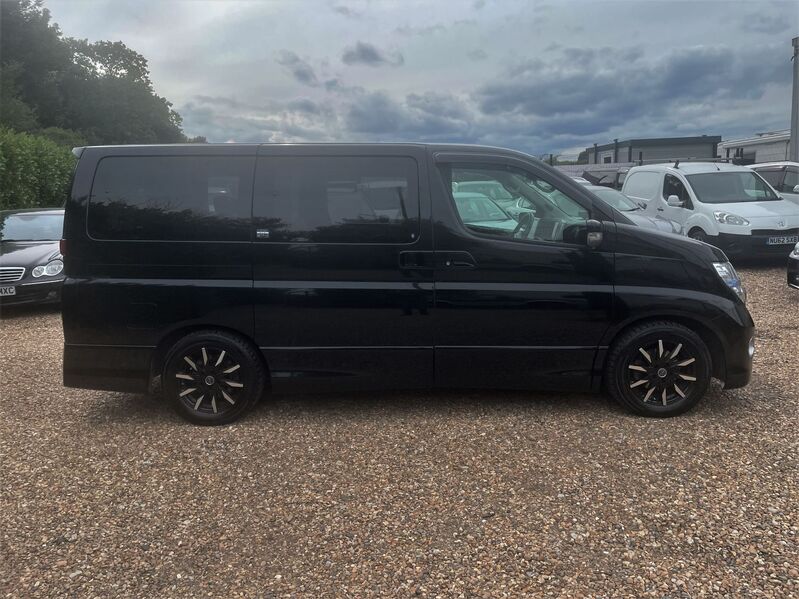 View NISSAN ELGRAND HIGHWAY STAR 2.5 AUTOMATIC 8 SEATER 4X4