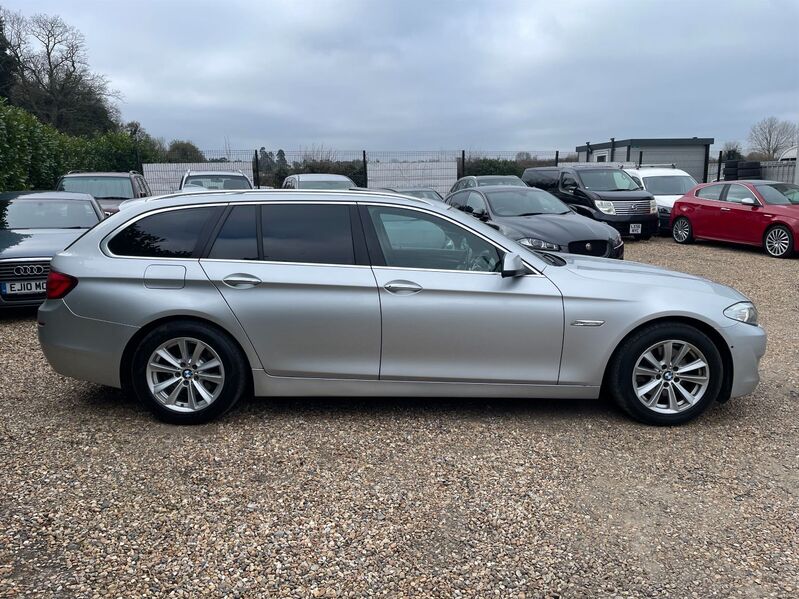 View BMW 5 SERIES 520D SE TOURING