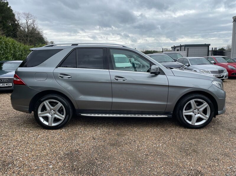 View MERCEDES-BENZ M CLASS ML250 BLUETEC AMG LINE PREMIUM