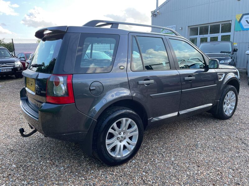 View LAND ROVER FREELANDER 2 2.2 TD4 HSE 4WD Euro 4 5dr